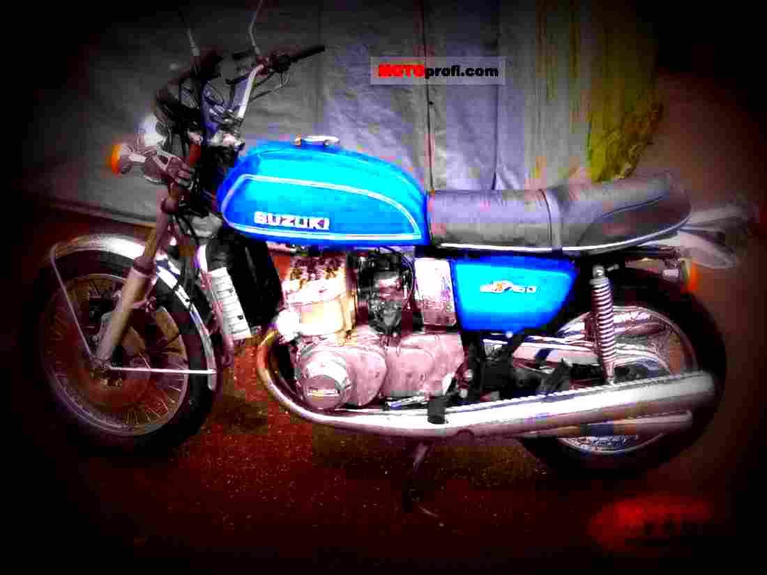 Suzuki GT 750 1976 1 motorbike A4 Photo Print