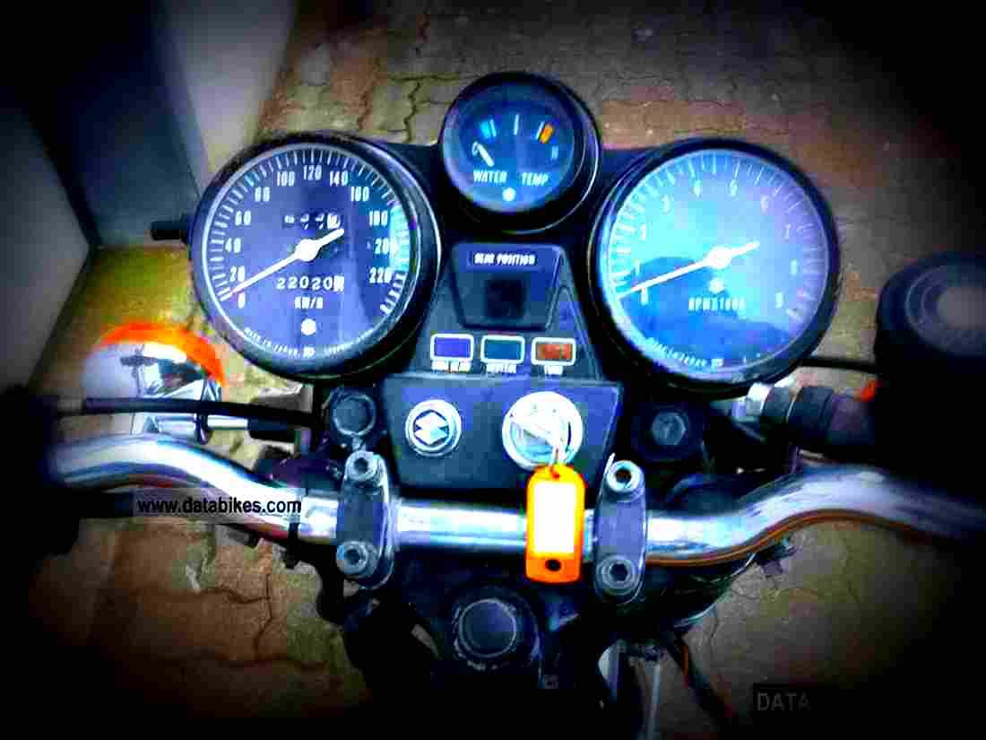 Suzuki GT 750 1977 2 motorbike A4 Photo Print