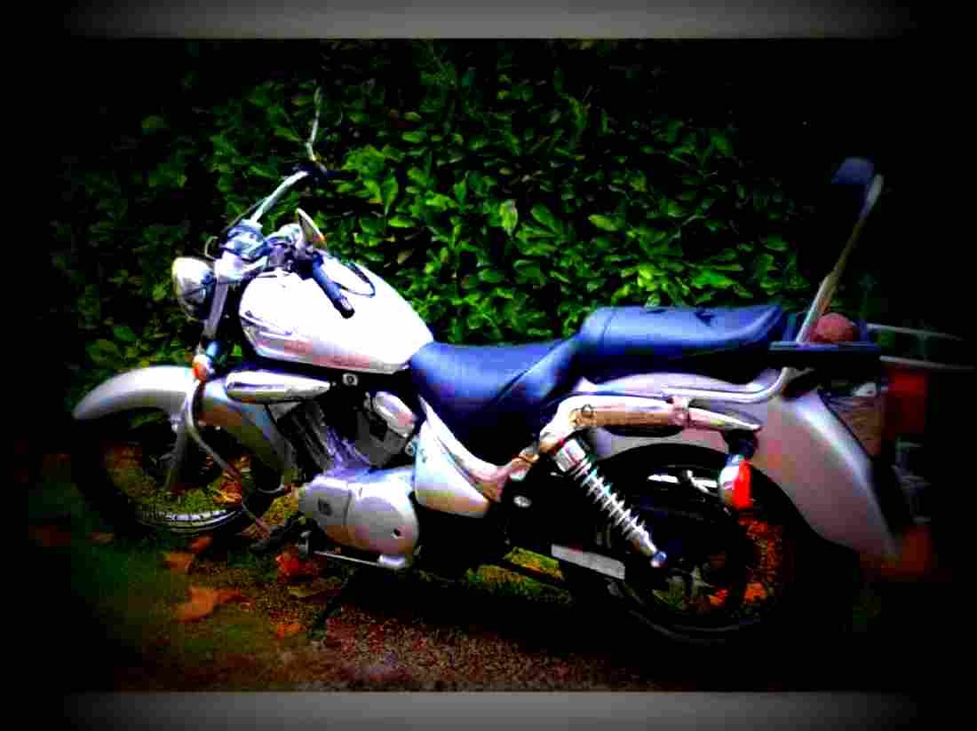 Suzuki Intruder 125 2000 5 motorbike A4 Photo Print