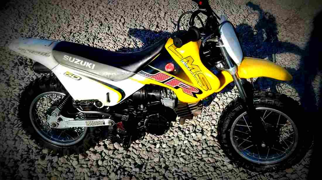 Suzuki JR 50 2003 2 motorbike A4 Photo Print