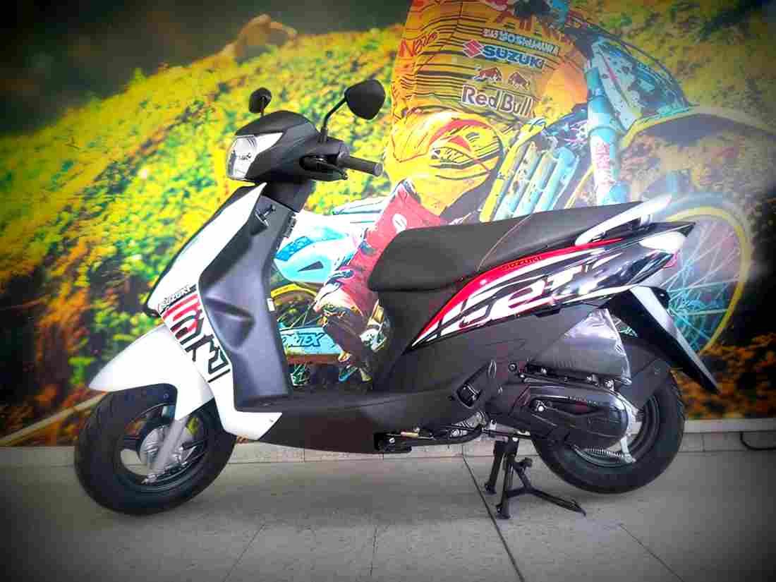 Suzuki Lets 2018 2 motorbike A4 Photo Print