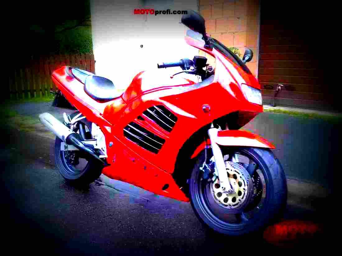 Suzuki RF 600 R 1994 3 motorbike A4 Photo Print