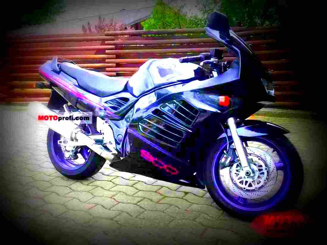Suzuki RF 900 R 1996 3 motorbike A4 Photo Print