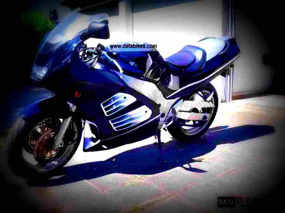 Suzuki RF 900 R 1997 5 motorbike A4 Photo Print