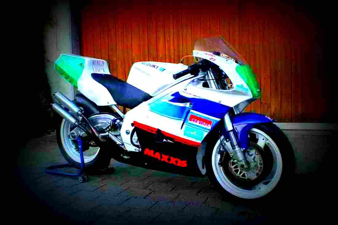 Suzuki RG 250 W 1984 5 motorbike A4 Photo Print