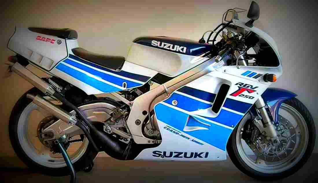 Suzuki RGV 250 Gamma 1989 3 motorbike A4 Photo Print