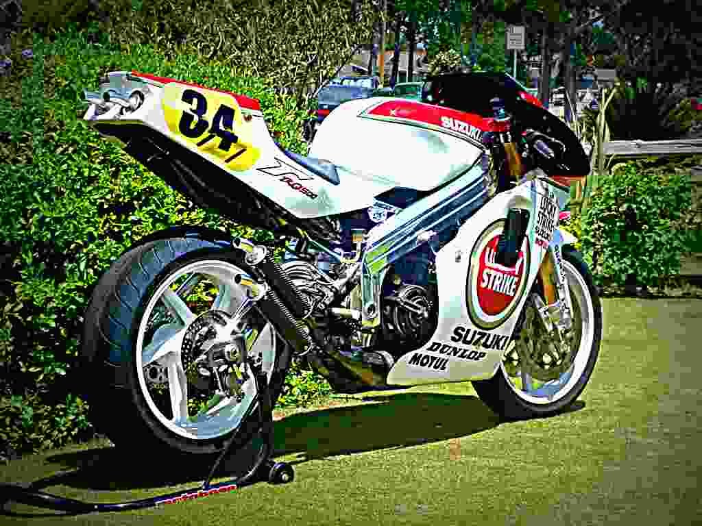 Suzuki RGV 250 Gamma 1992 6 motorbike A4 Photo Print