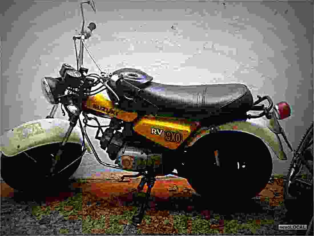 Suzuki RV 90 1980 1 motorbike A4 Photo Print