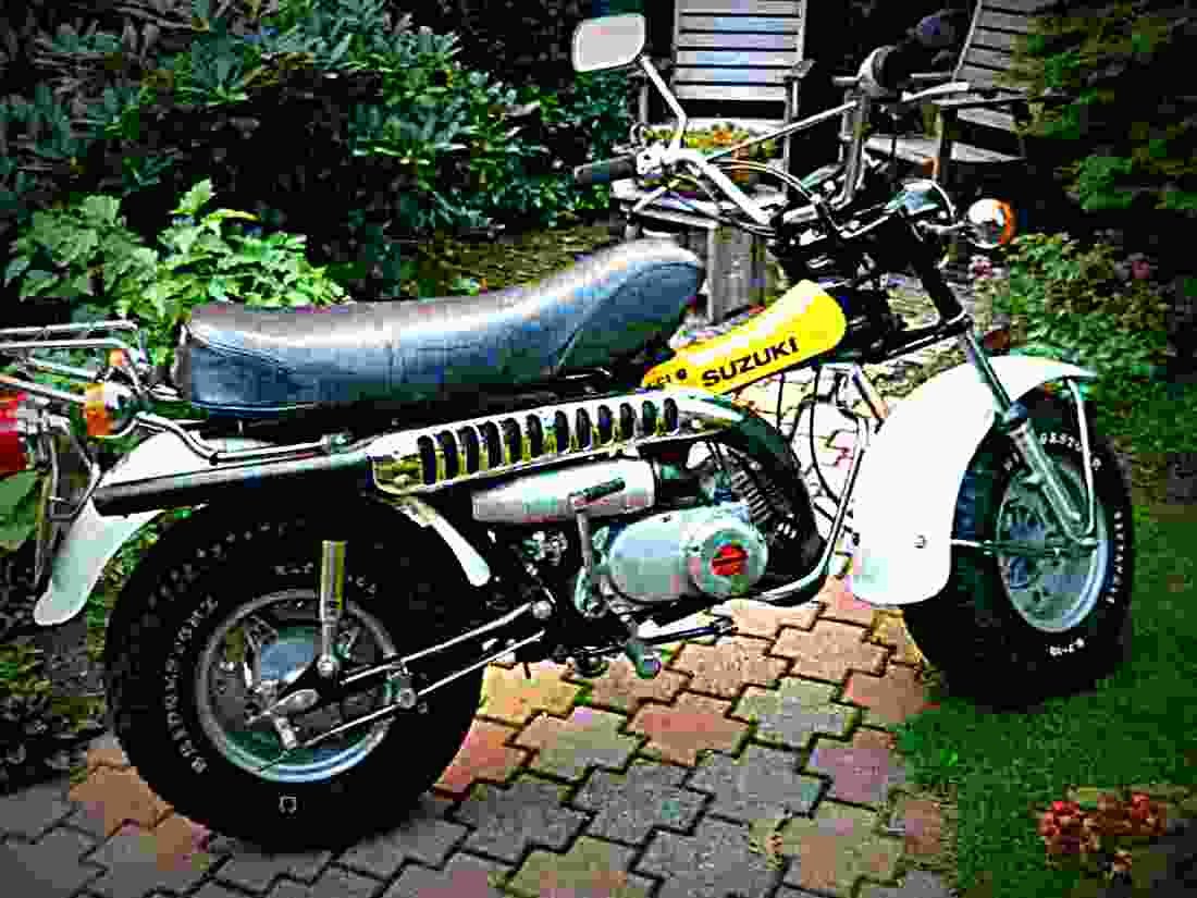 Suzuki RV 90 1980 4 motorbike A4 Photo Print