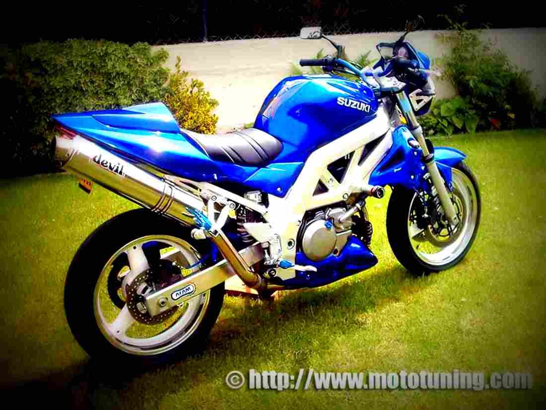 Suzuki SV 1000 S 2003 3 motorbike A4 Photo Print
