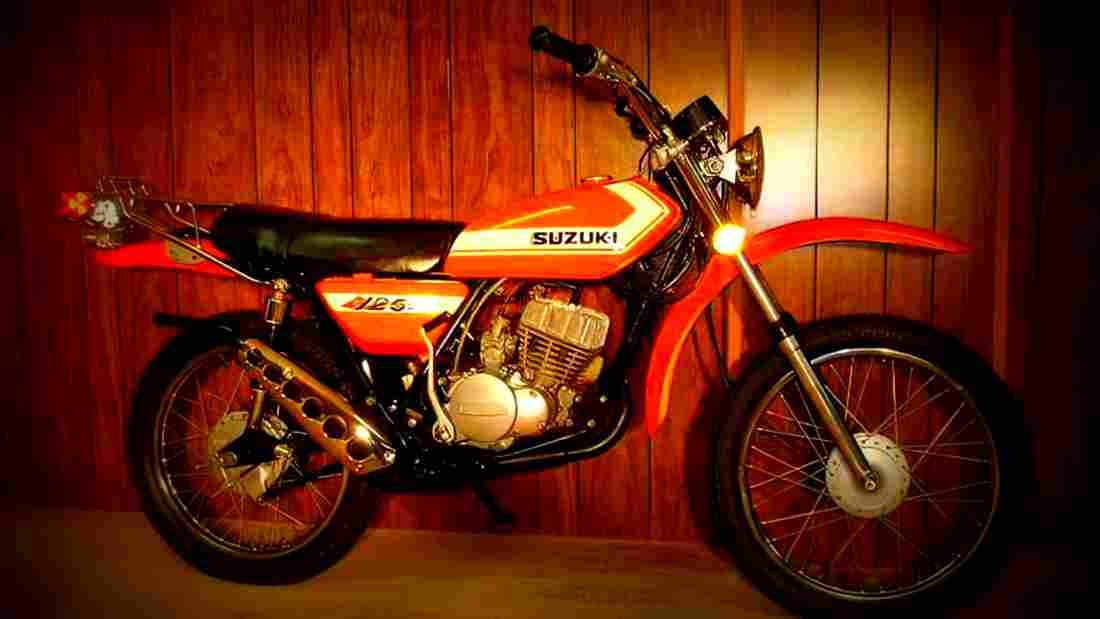 Suzuki TS 125 1975 4 motorbike A4 Photo Print