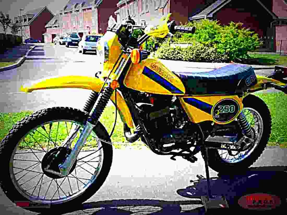 Suzuki TS 125 ER 1980 5 motorbike A4 Photo Print