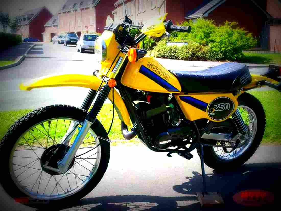 Suzuki TS 250 ER 1981 1 motorbike A4 Photo Print