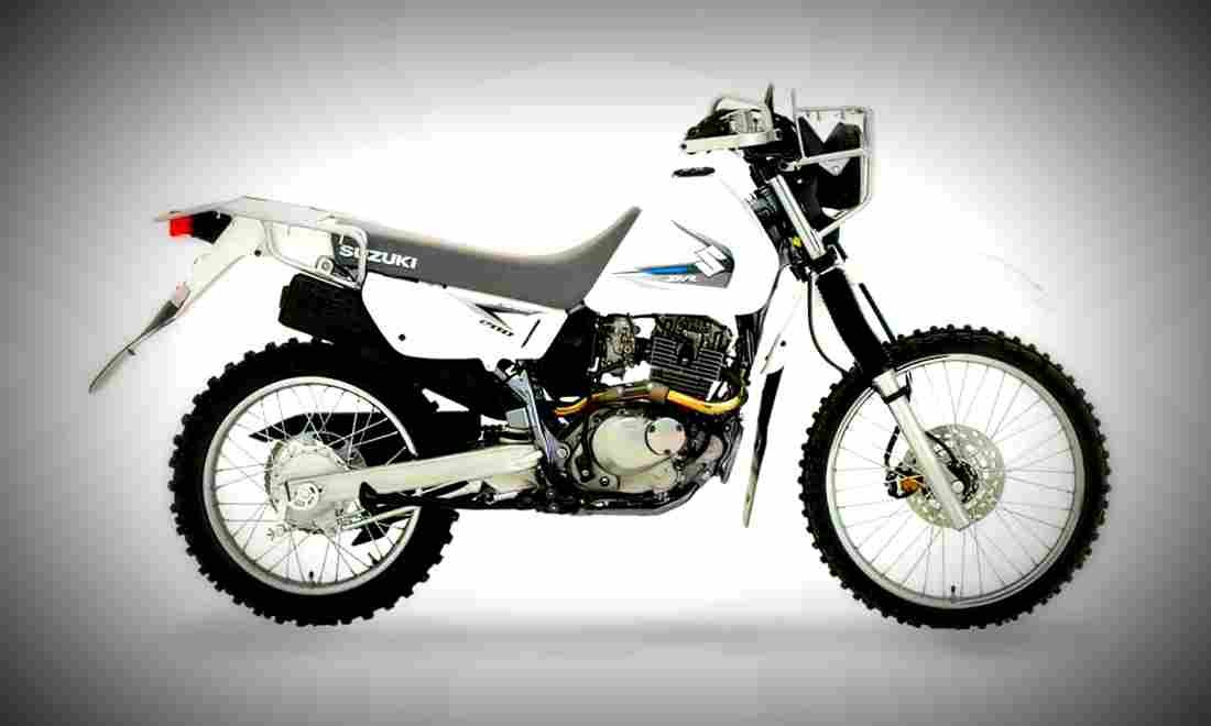 Suzuki Trojan 2018 1 motorbike A4 Photo Print