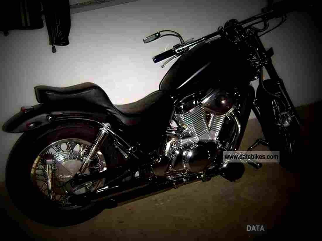 Suzuki VS 600 GLF Intruder 1996 3 motorbike A4 Photo Print