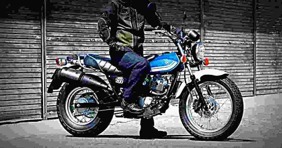 Suzuki VanVan 200 2017 3 motorbike A4 Photo Print