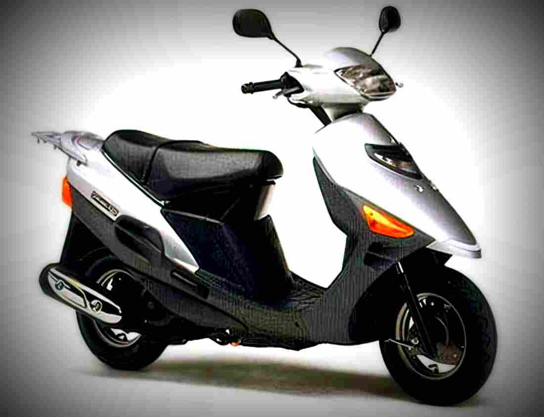 Suzuki Vecstar 125 1994 1 motorbike A4 Photo Print