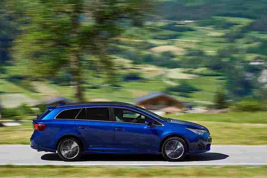 TOYOTA Avensis Wagon 5981 15 Car A4 Photo Print