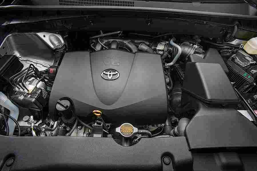 TOYOTA Highlander 5985 2 Car A4 Photo Print