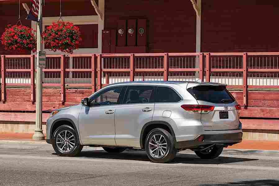 TOYOTA Highlander 5985 40 Car A4 Photo Print
