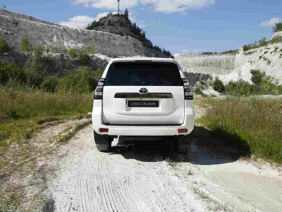 TOYOTA Land Cruiser 6917 25 Car A4 Photo Print