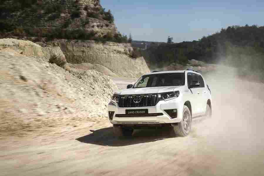 TOYOTA Land Cruiser 6917 33 Car A4 Photo Print