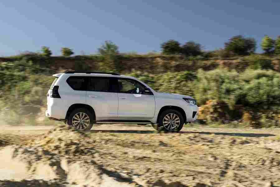 TOYOTA Land Cruiser 6917 47 Car A4 Photo Print