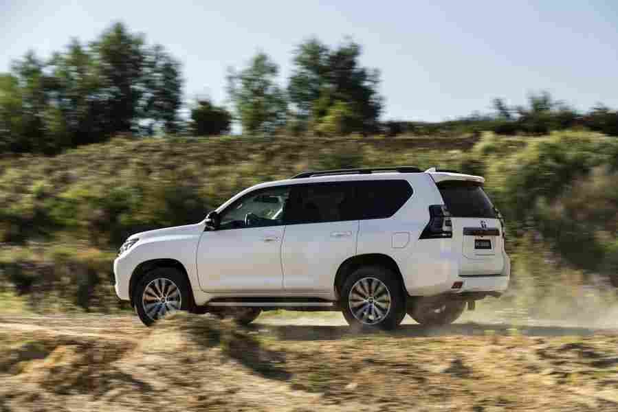 TOYOTA Land Cruiser 6917 48 Car A4 Photo Print