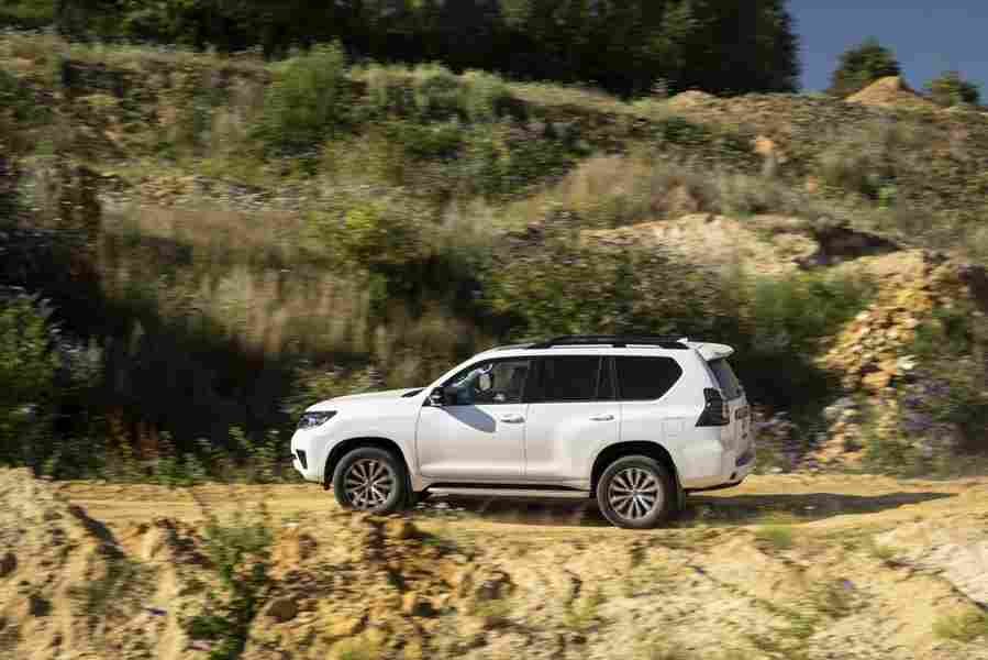 TOYOTA Land Cruiser 6917 60 Car A4 Photo Print