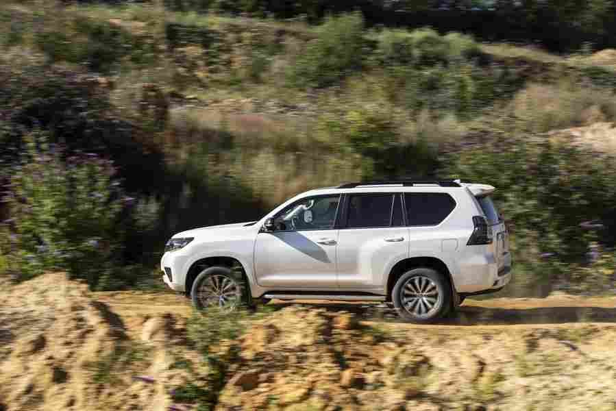 TOYOTA Land Cruiser 6917 61 Car A4 Photo Print