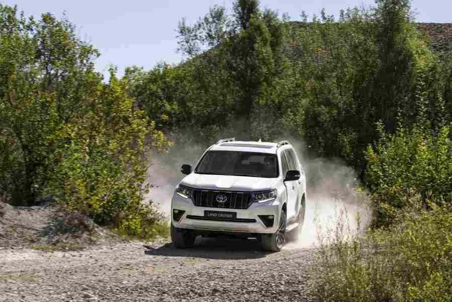 TOYOTA Land Cruiser 6917 75 Car A4 Photo Print