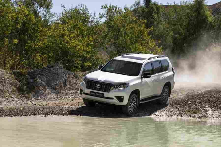TOYOTA Land Cruiser 6917 78 Car A4 Photo Print