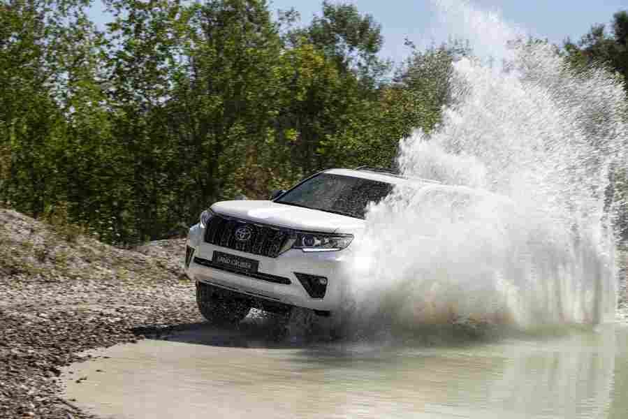 TOYOTA Land Cruiser 6917 79 Car A4 Photo Print
