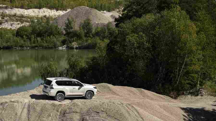 TOYOTA Land Cruiser 6917 82 Car A4 Photo Print