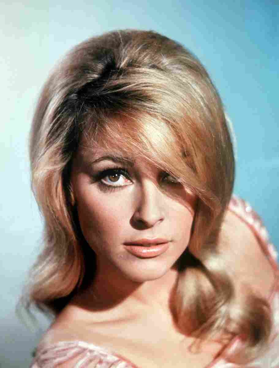 Tate Sharon 7 film star poster A4 Photo Print