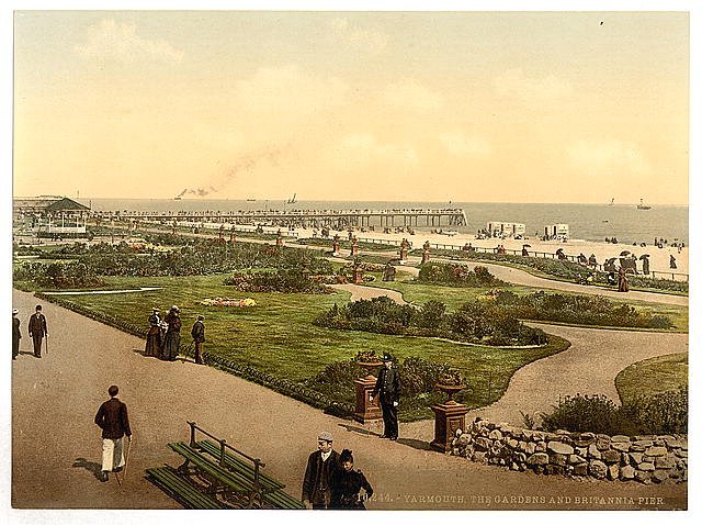 The beach gardens and jetty Yarmouth Vintage A4 Photo Print