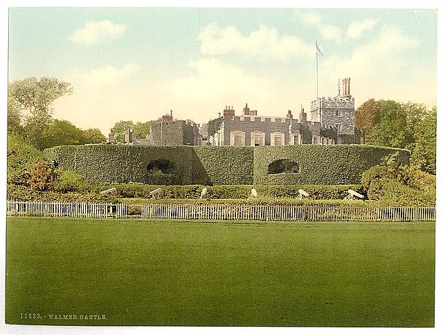 The castle Walmer Vintage A4 Photo Print