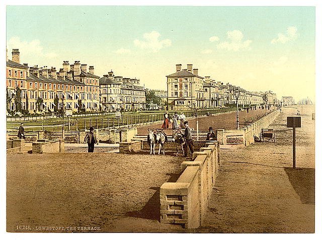 The terrace Lowestoft Vintage A4 Photo Print