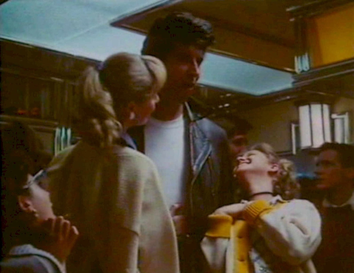 Train Kiss Coca 1970s Vintage Retro Advert