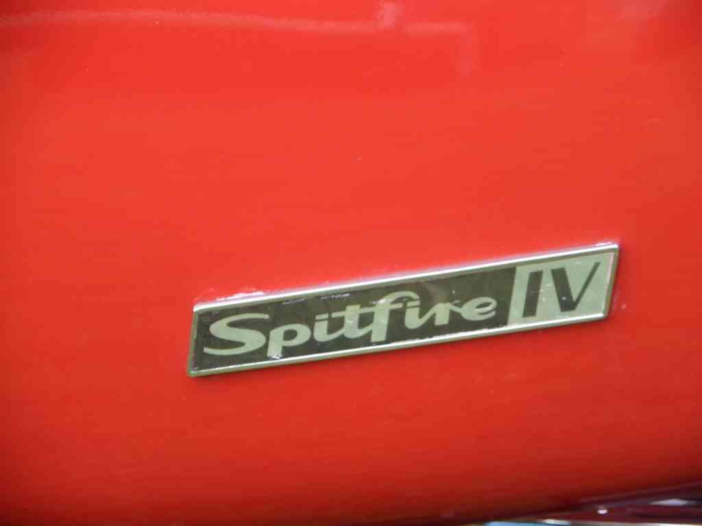 Triumph Bonnet Grille Boot 2652 A4 Photo Print