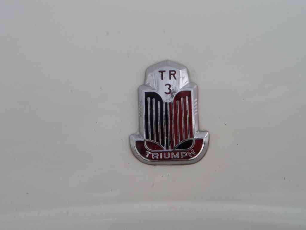 Triumph Bonnet Grille Boot 2693 A4 Photo Print