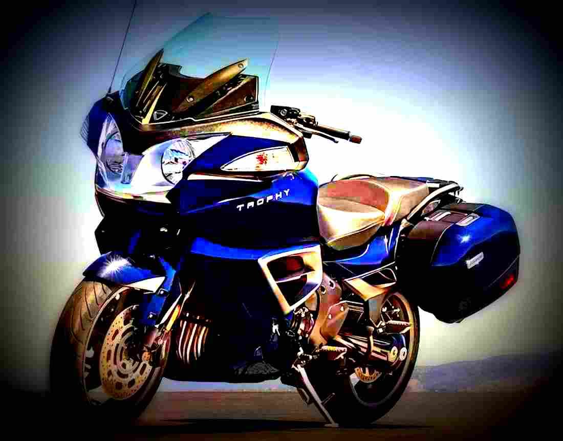 Triumph Trophy SE 2017 3 motorbike A4 Photo Print
