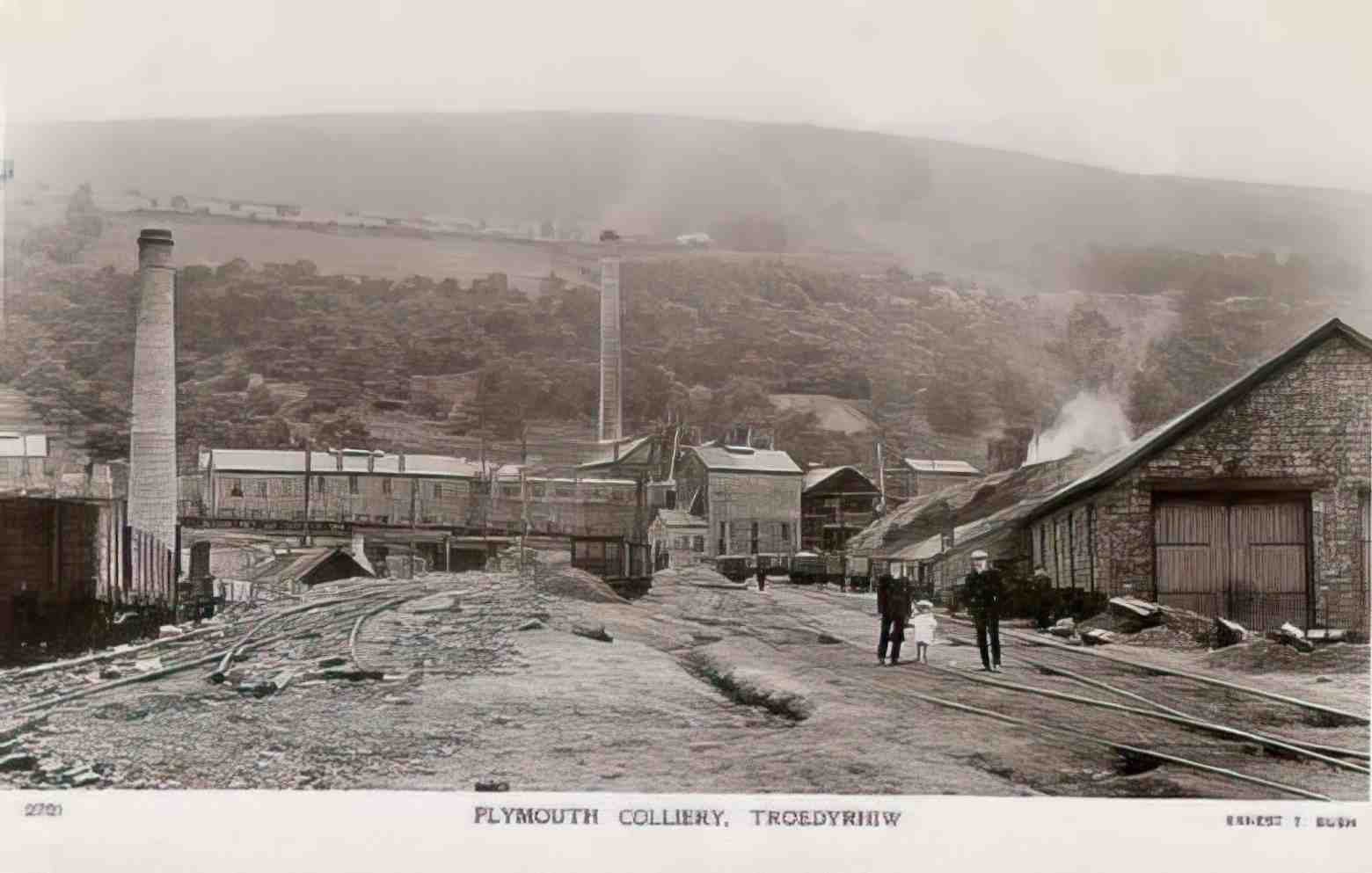 Troedyrhiw Plymouth Colliery Vintage A4 Photo Print
