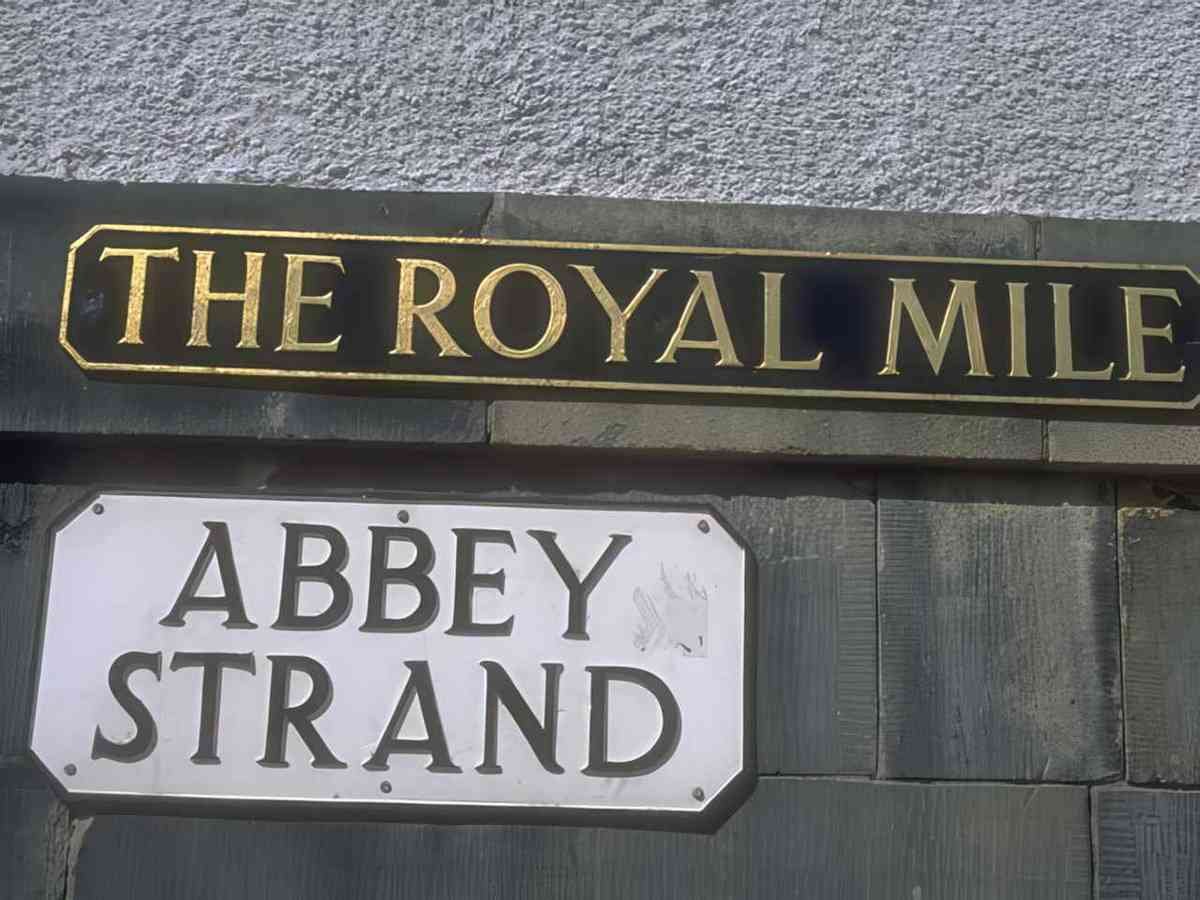 UK royalmile abbeystrand street A4 Photo Print
