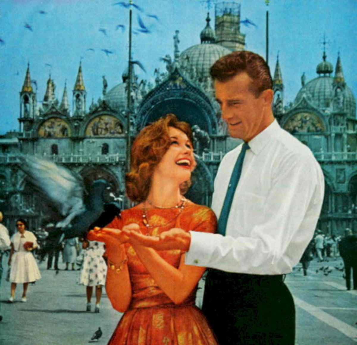 Venice Couple Pigeons 1950s Vintage Retro Advert Poster