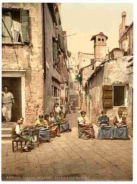 Vintage A court yard Venice A4 Photo Print
