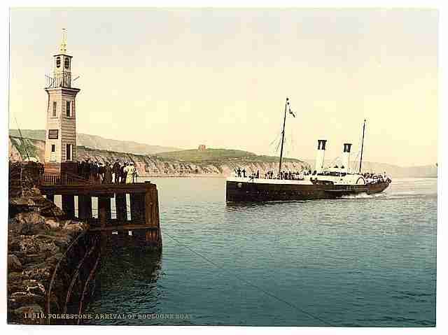 Vintage Arrival of Boulogne boat Folkestone A4 Photo Print