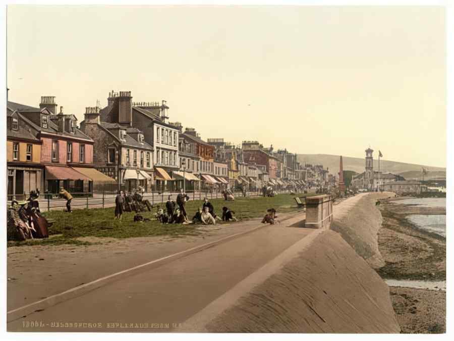 Vintage Esplanade From West Helensburgh Scotland A4 Photo Print