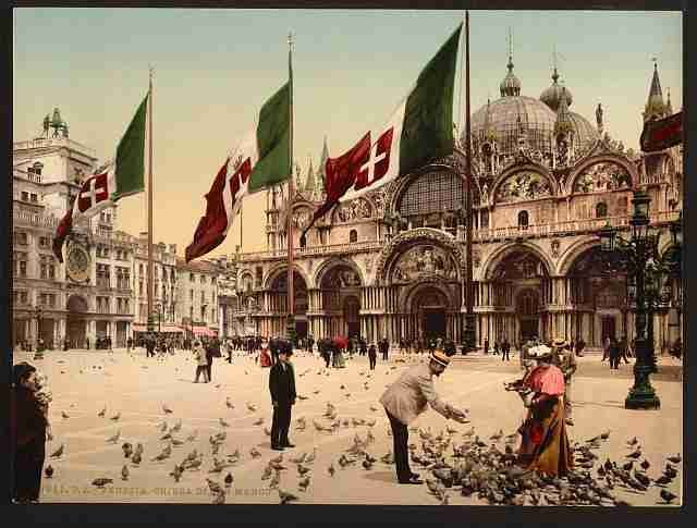 Vintage Feeding Pigeons in St Marks Place Venice A4 Photo Print