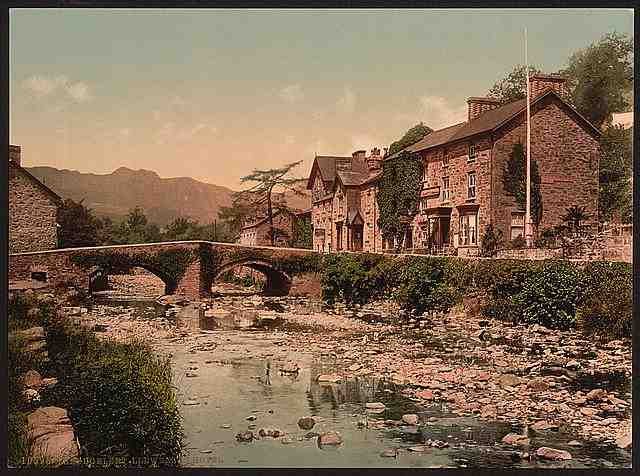 Vintage Llewellyn Hotel Beddgelert A4 Photo Print